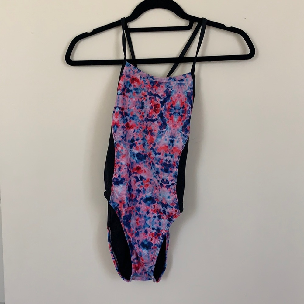 Jolyn Issac Onesie: 1 Hr Left